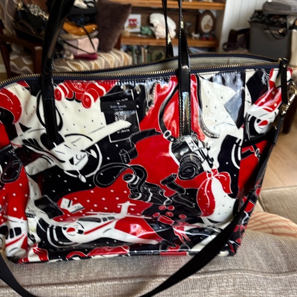 KATE SPADE Daycation Red and Black Women's Tote Bag - Picture 11 of 12